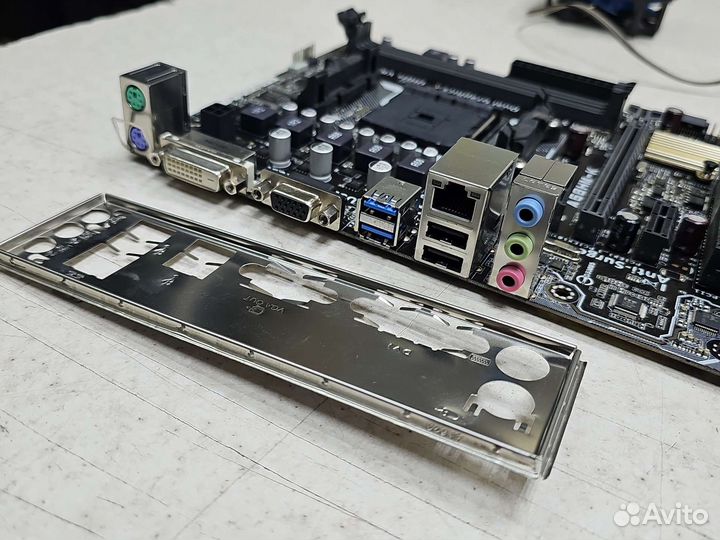 Материнская плата FM2+ Asus A68HM-K rev 1.00