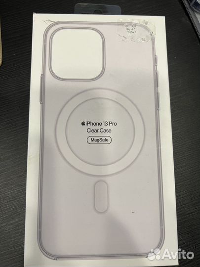 Чехлы на iPhone 13 pro