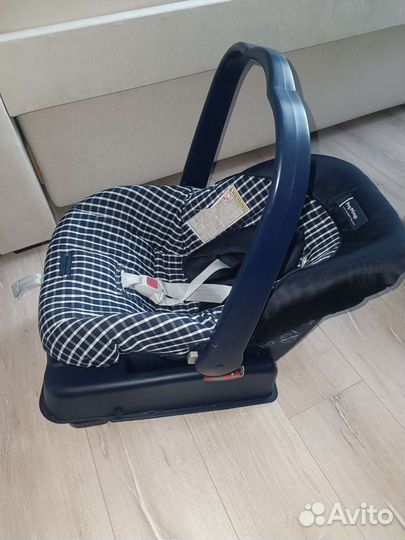 Автолюлька peg perego primo viaggio universal e13