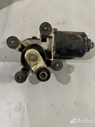 Моторчик переднего стеклоочистителя Kia Shuma 2