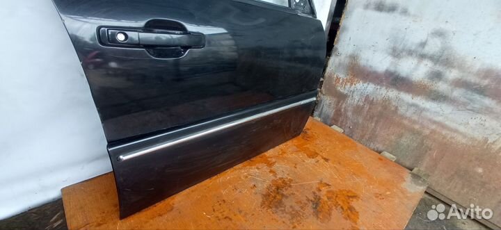 Передняя правая дверь Ssang Yong Rexton 1