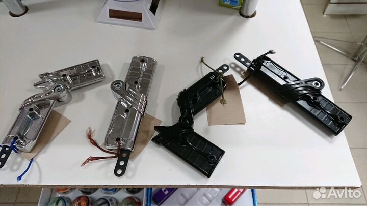 Складной механизм рамы. Детской коляски. Новый