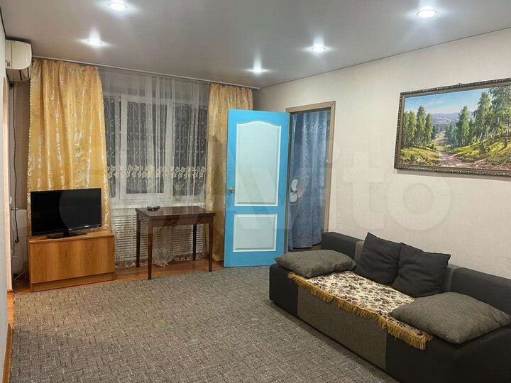 2-к. квартира, 50 м², 1/5 эт.