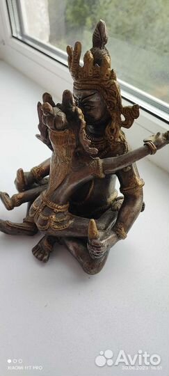 Буддийская статуэтка