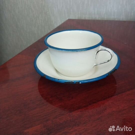 Эмалированная кружка с блюдцем СССР Винтаж