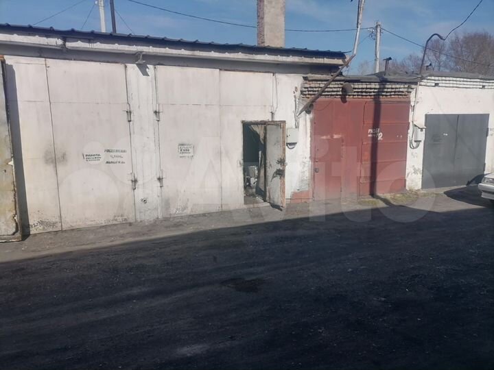 Гараж, > 30 м²