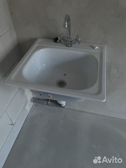 Мойка (раковина) стальная эмалированная 50х50