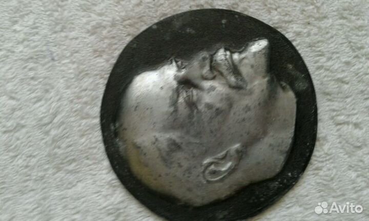 Настольная медаль