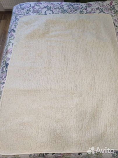 Одеяло детскоеиз овечьей шерсти