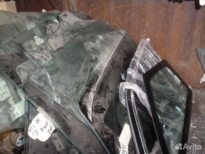 Peugeot 308 307 3008 стекло опускное глухое