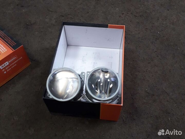 Ксеноновые линзы с лампами