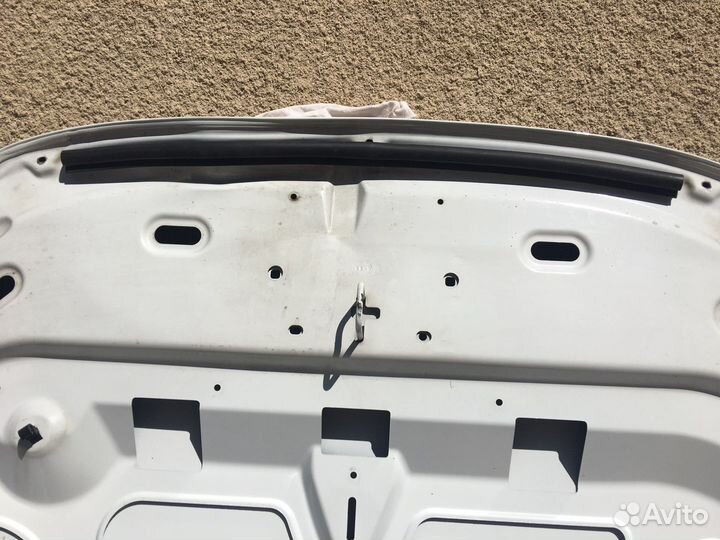 Капот LADA vesta