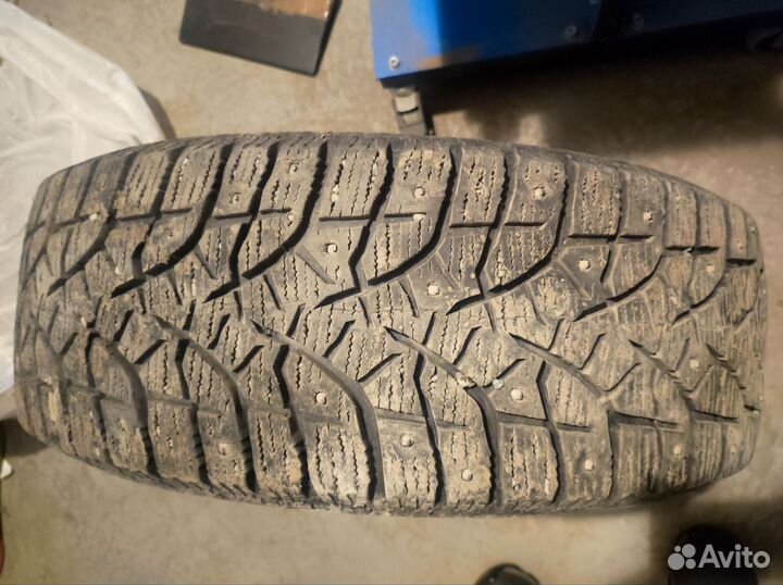 Bridgestone Blizzak Spike 3 205/60 R16