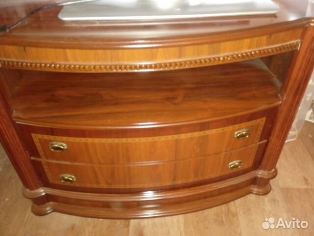 Тумба под телевизор