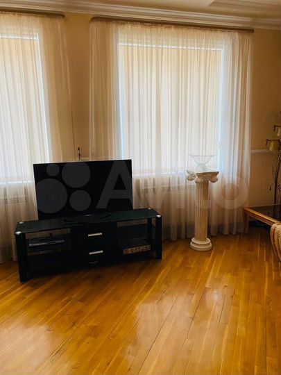 3-к. квартира, 106 м², 4/5 эт.