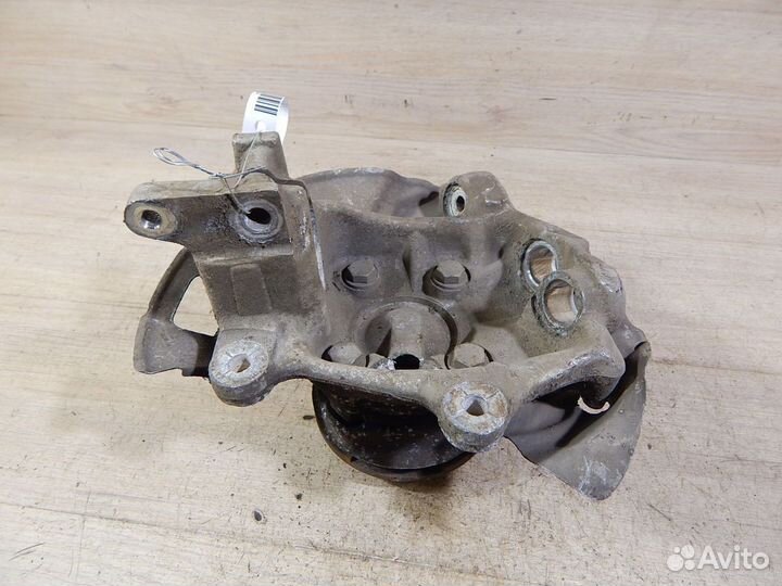 Кулак поворотный передний левый Bmw e39