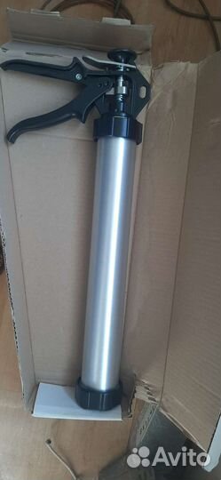 Ручной механический пистолет для фолиевых туб