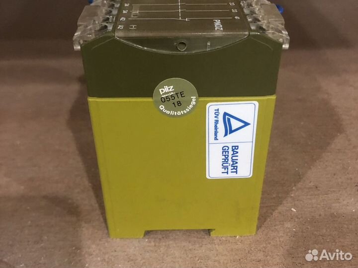 Pilz pnoz 24VDC 3S 1o