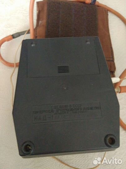 Тонометр полуавтоматический