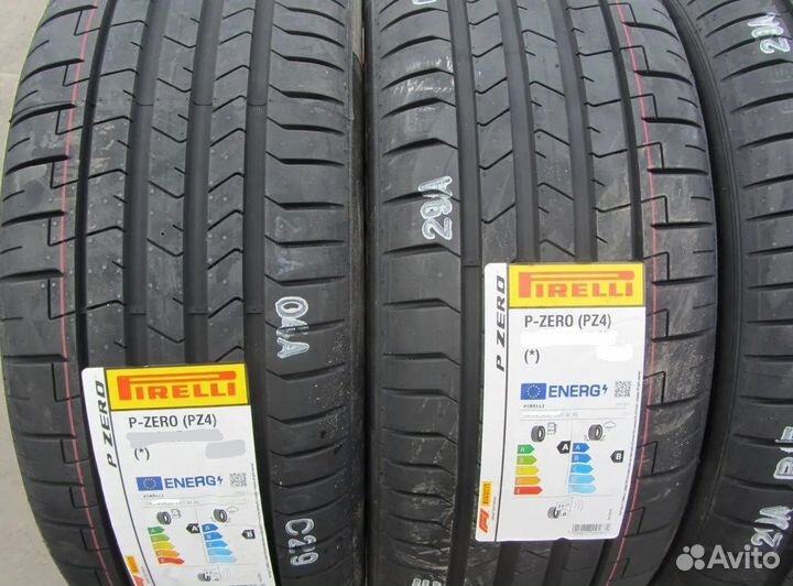 Pirelli P Zero PZ4 275/35 R21 103Y