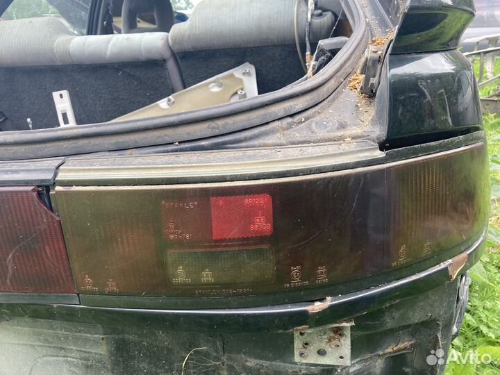 Задние фонари Мазда 323 F 93 год