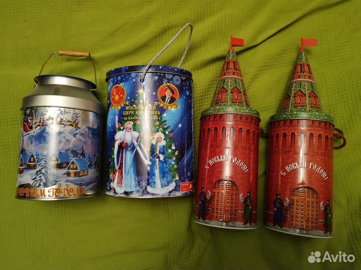 Банки от новогодних подарков
