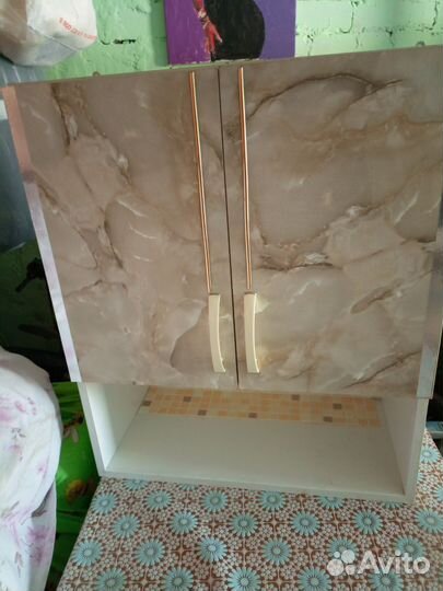 Шкаф навесной на кухню бу