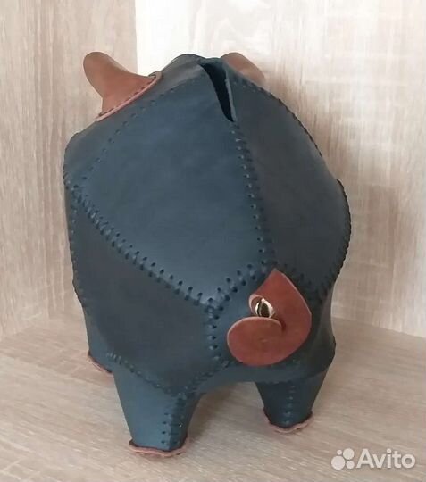 Копилка из натуральной кожи