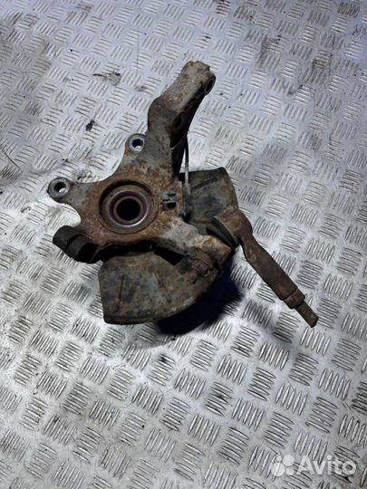 Ступица передняя правая Ford Escape 2 2010