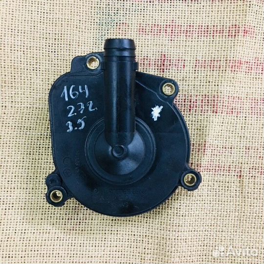 Крышка маслозаборника Mercedes w164 m272 3.5