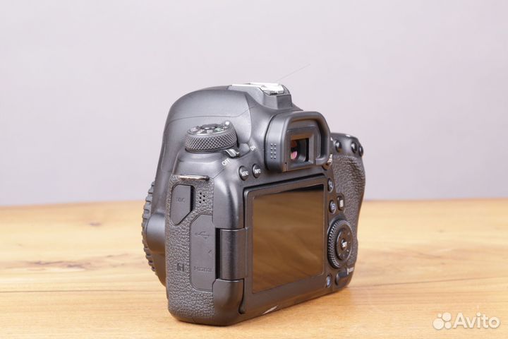 Canon EOS 6D Mark II Body