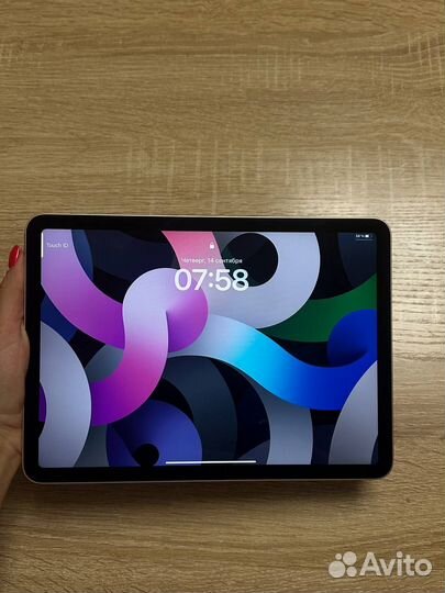 Планшет Apple iPad Air 4