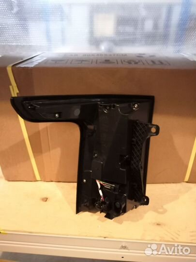 Задний правый фонарь range rover land rover vogue