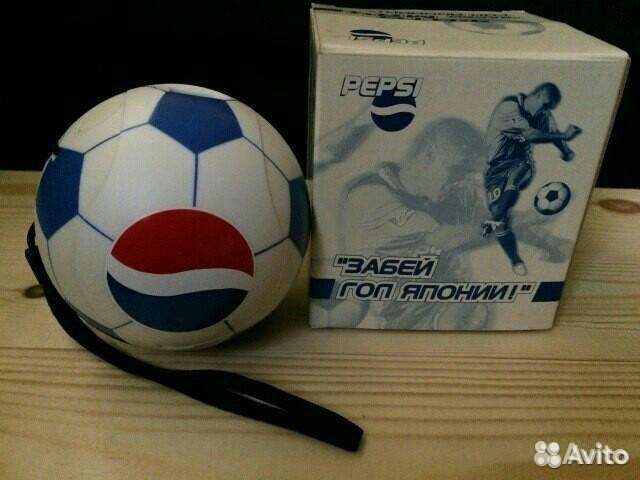 Плёночный фотоаппарат мяч