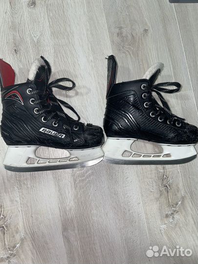 Хоккейные коньки bauer