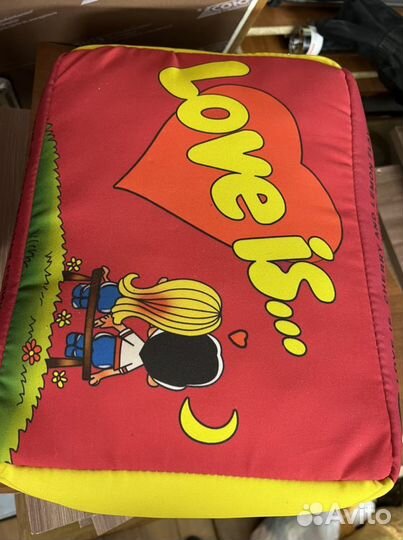 Подушка Love is