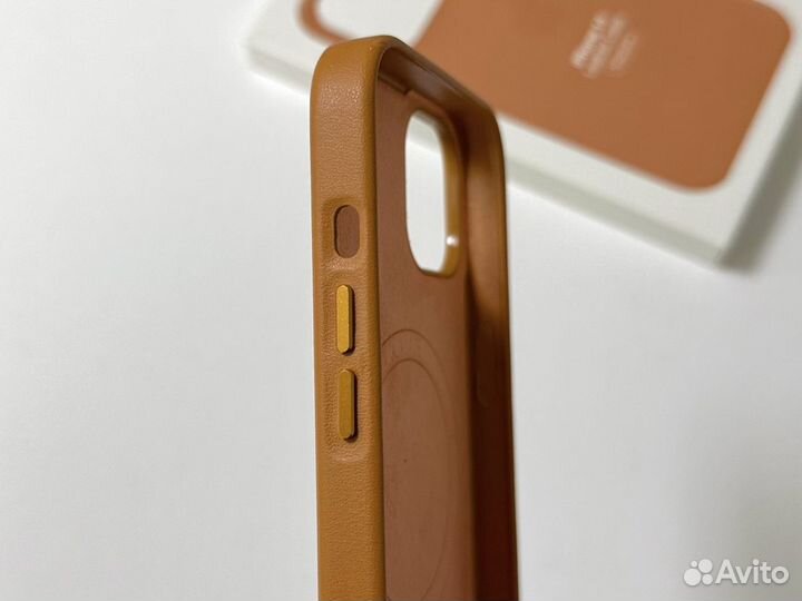 Чехол на iPhone 14 Кожаный