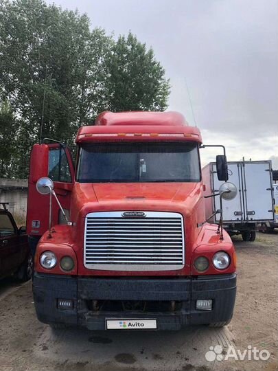 Freightliner Century Class с полуприцепом, 1999