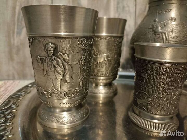 Кувшин и кубки