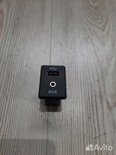 AUX USB разъем Nissan X-trail T32