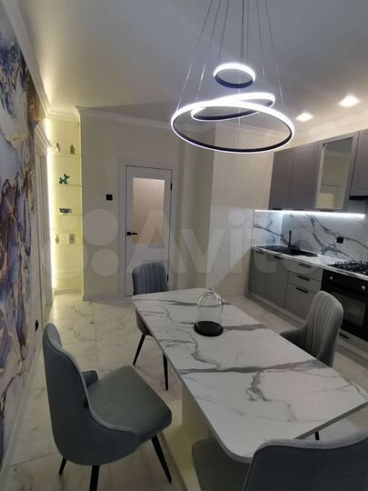 3-к. квартира, 88 м², 13/18 эт.