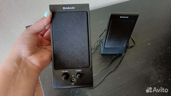 Рабочие компьютерные колонки Defender SPK-170