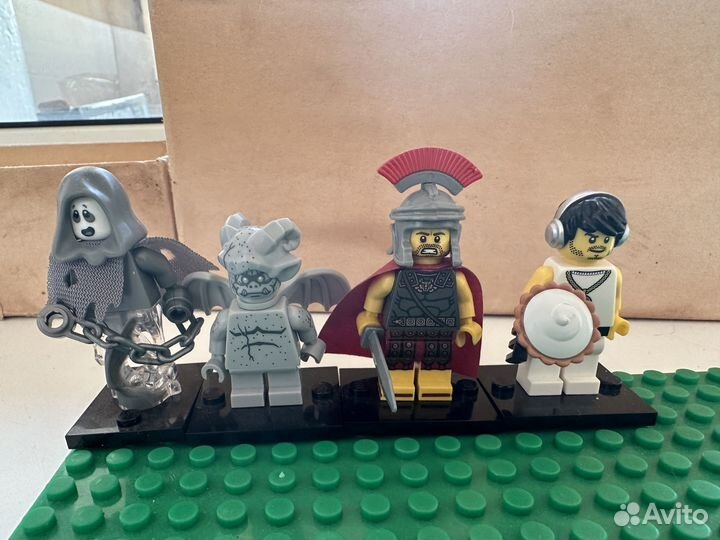 Lego minifigures