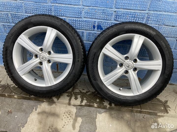 Комплект колес Camry R17 Hakkapeliitta 8 (шип)