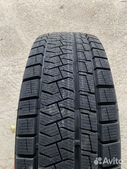 Pirelli Formula Ice FR 195/65 R15 95T