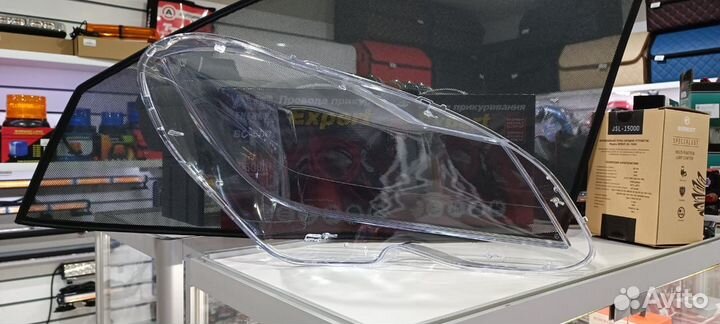 Стекло фары mercedes C-class W204 2011-2014 logo