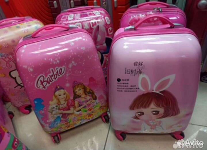 Детский чемодан на колесиках