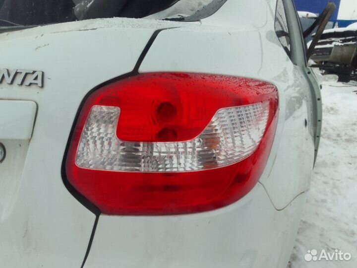 Фонарь задний правый Лада Гранта лифтбек 11186