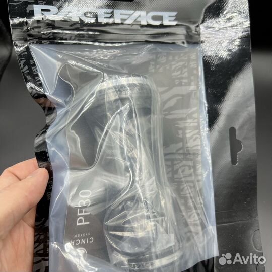 Каретка для фэтбайка Race Face PF30