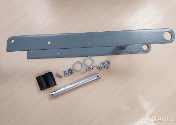 Кронштейн ролика на ложемент мзса 81771С, 1Д, 1Е